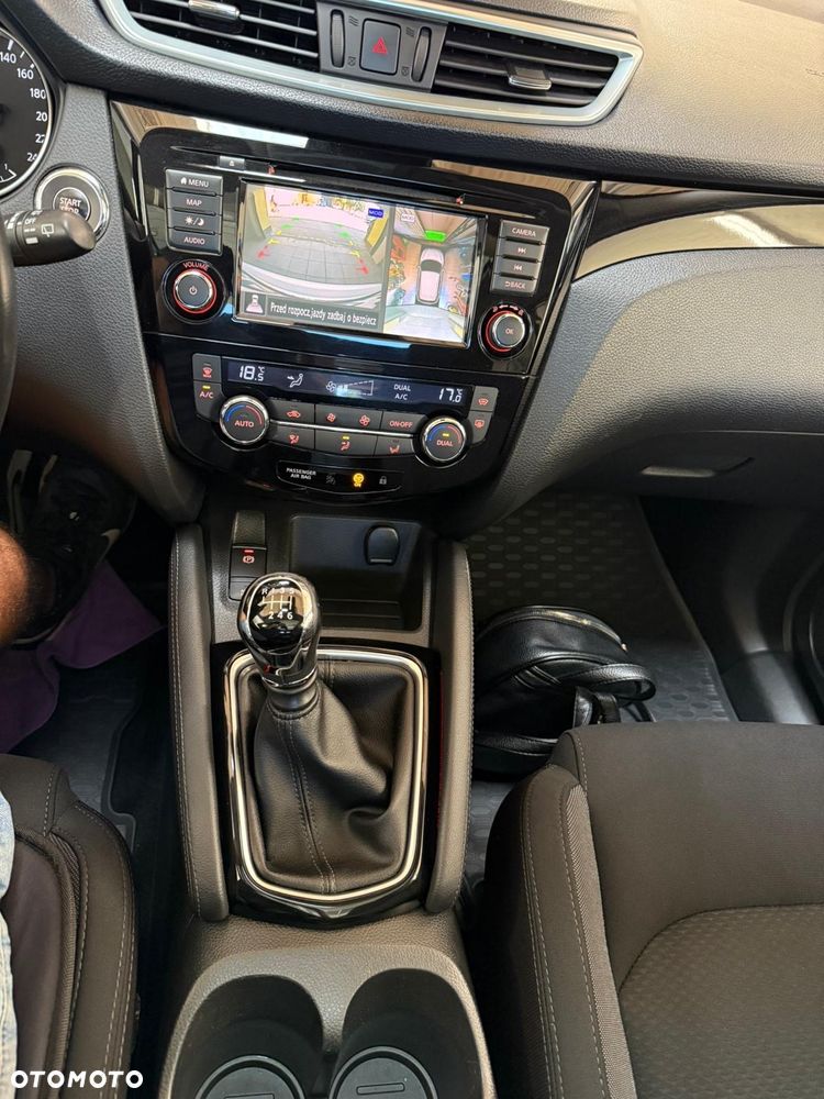 Nissan Qashqai 1.3 DIG-T Visia - 27