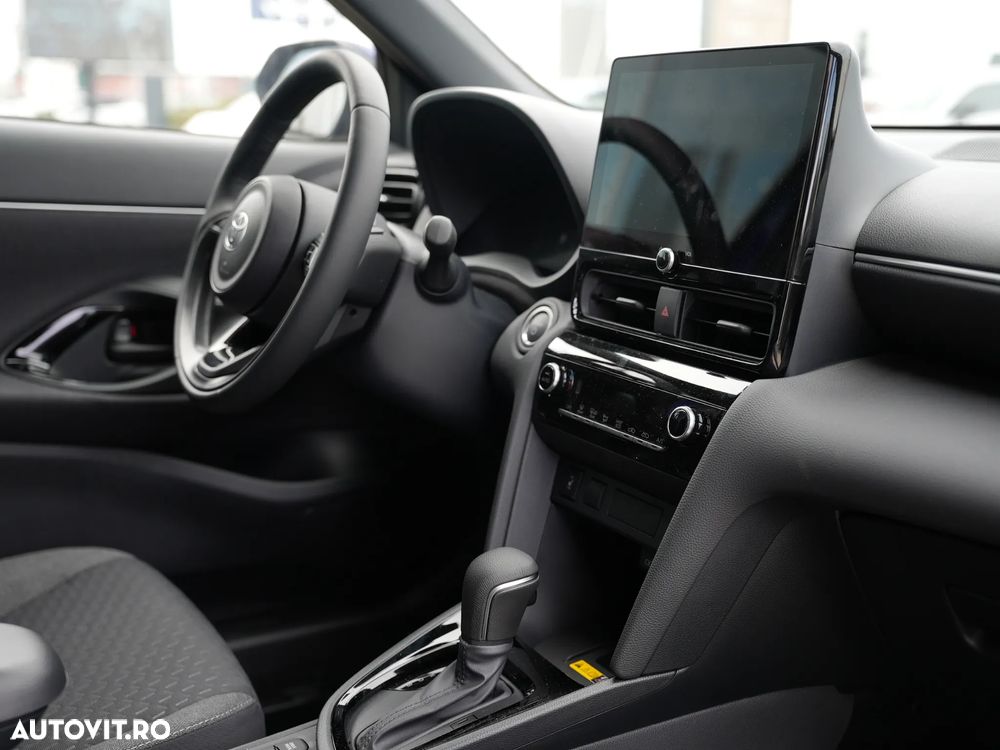 Toyota Yaris Cross - 4