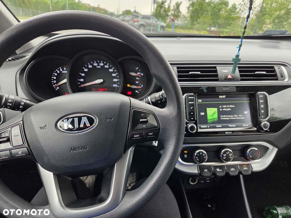 Kia Rio 1.2 M - 8
