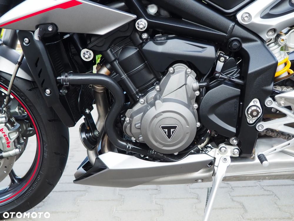 Triumph Street Triple - 18