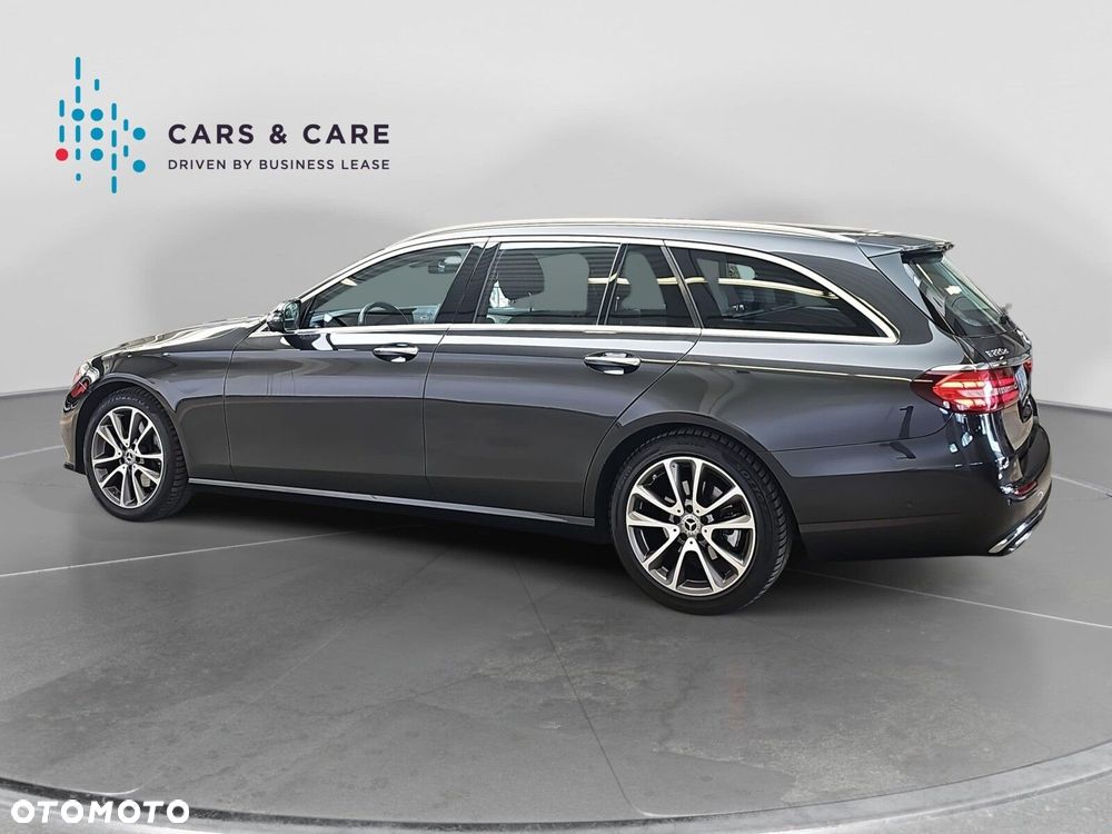 Mercedes-Benz Klasa E 220 d 4-Matic - 26