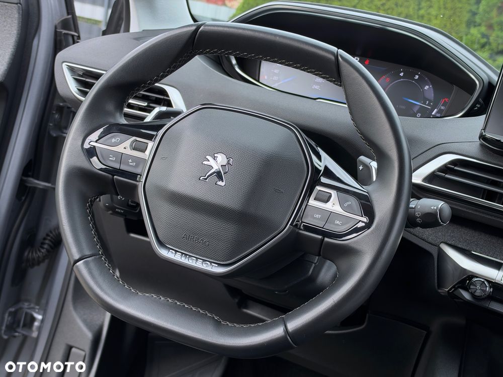 Peugeot 3008 BlueHDi 130 Stop & Start EAT8 Allure - 28