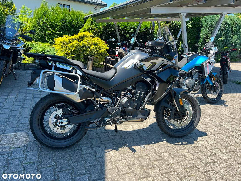 CFMoto 800MT Explore - 2