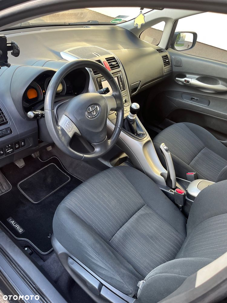 Toyota Auris - 23