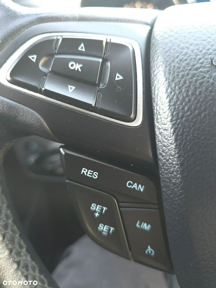 Ford Kuga - 30