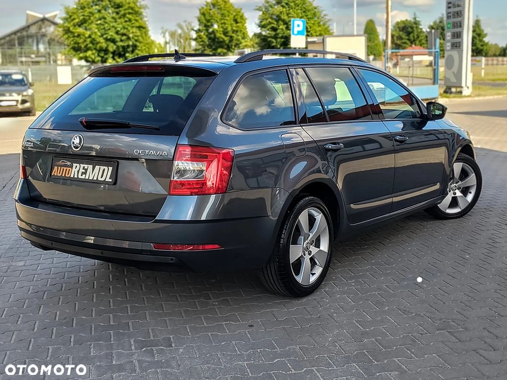Skoda Octavia 2.0 TDI DSG Ambition - 2