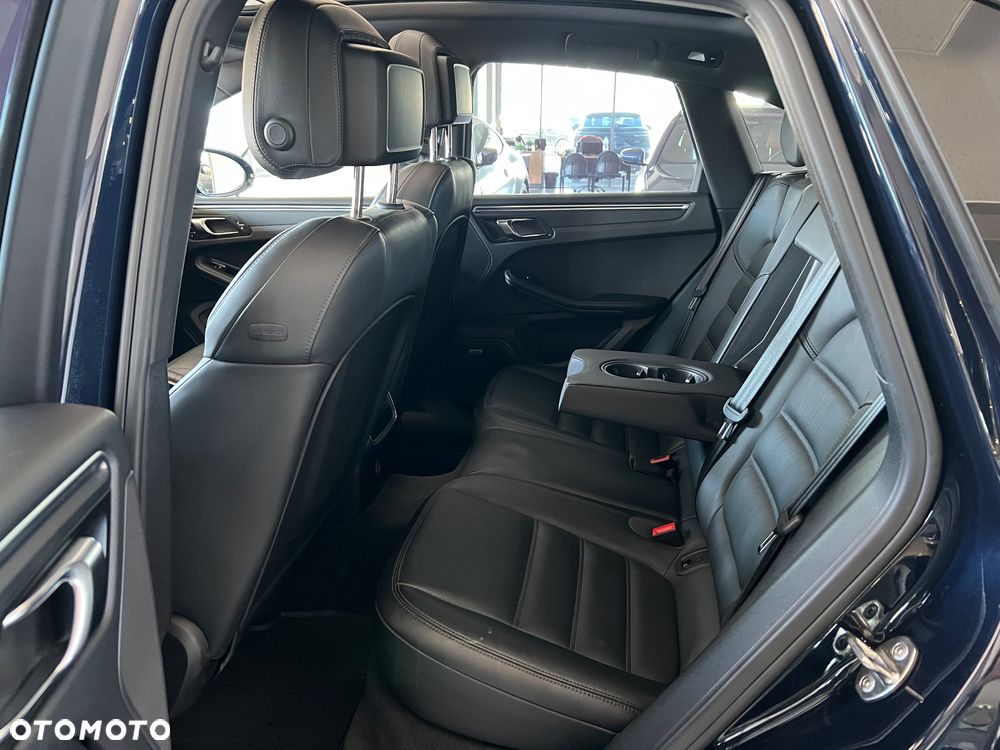 Porsche Macan - 34