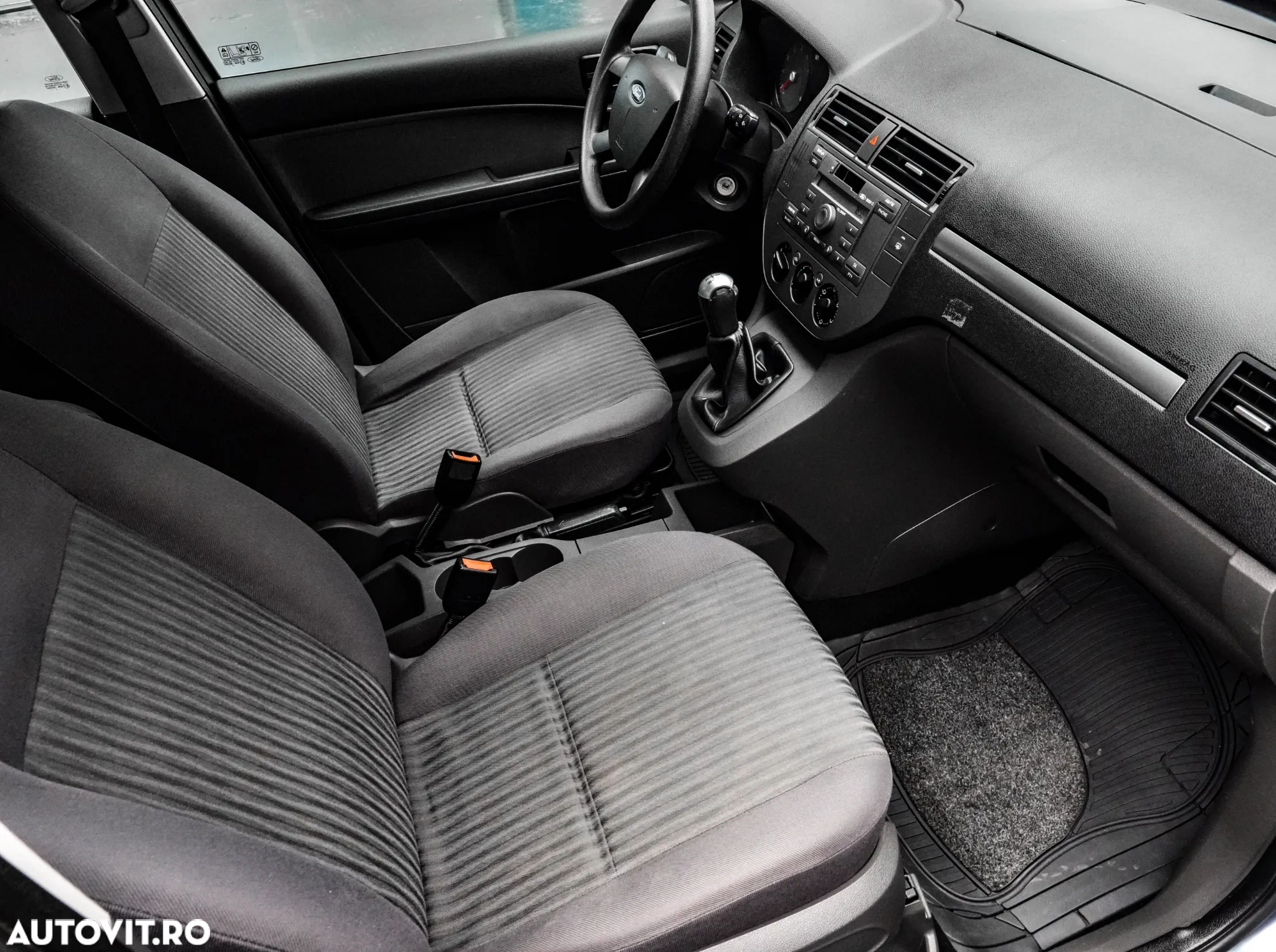 Ford C-Max - 12