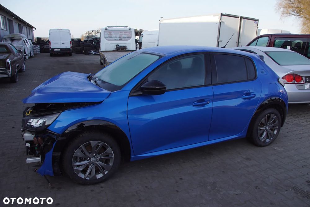 Auto na części - Peugeot e-208 100 kW ZK01 9842858380 ESM 2023R Silnik Falownik Bateria Drzwi Błotnik Klapa Zderzak Lusterko Lampa Klamka Szyba Deska Kokpit Sterownik Moduł Czujnik Licznik Wyświetlacz Panel Kierownica - 2