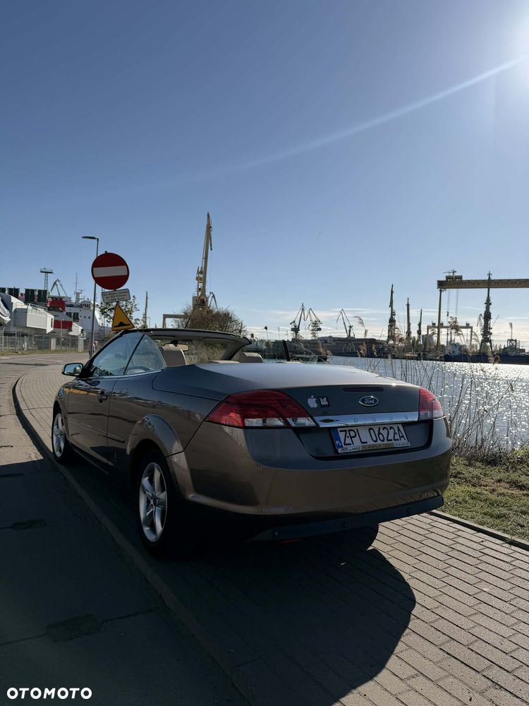 Ford Focus CC 2.0 Titanium - 2