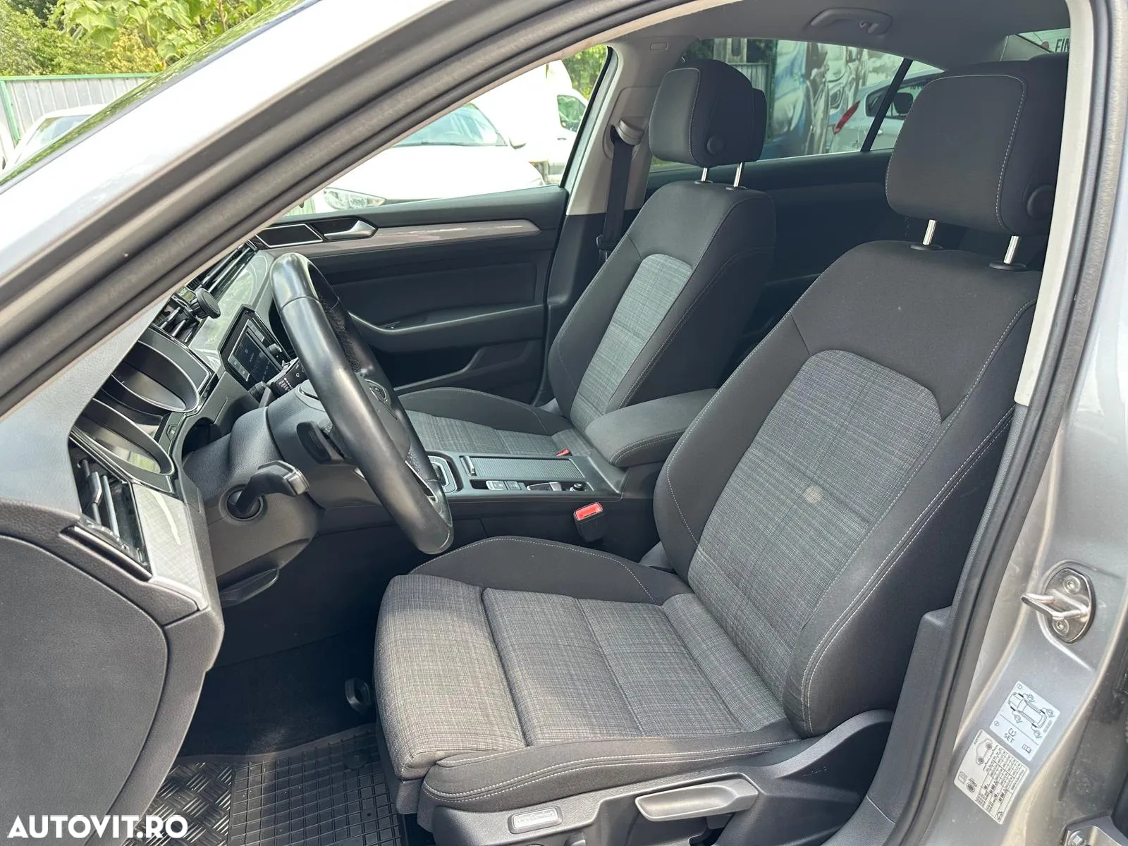 Volkswagen Passat Variant 2.0 TDI DSG Comfortline - 10