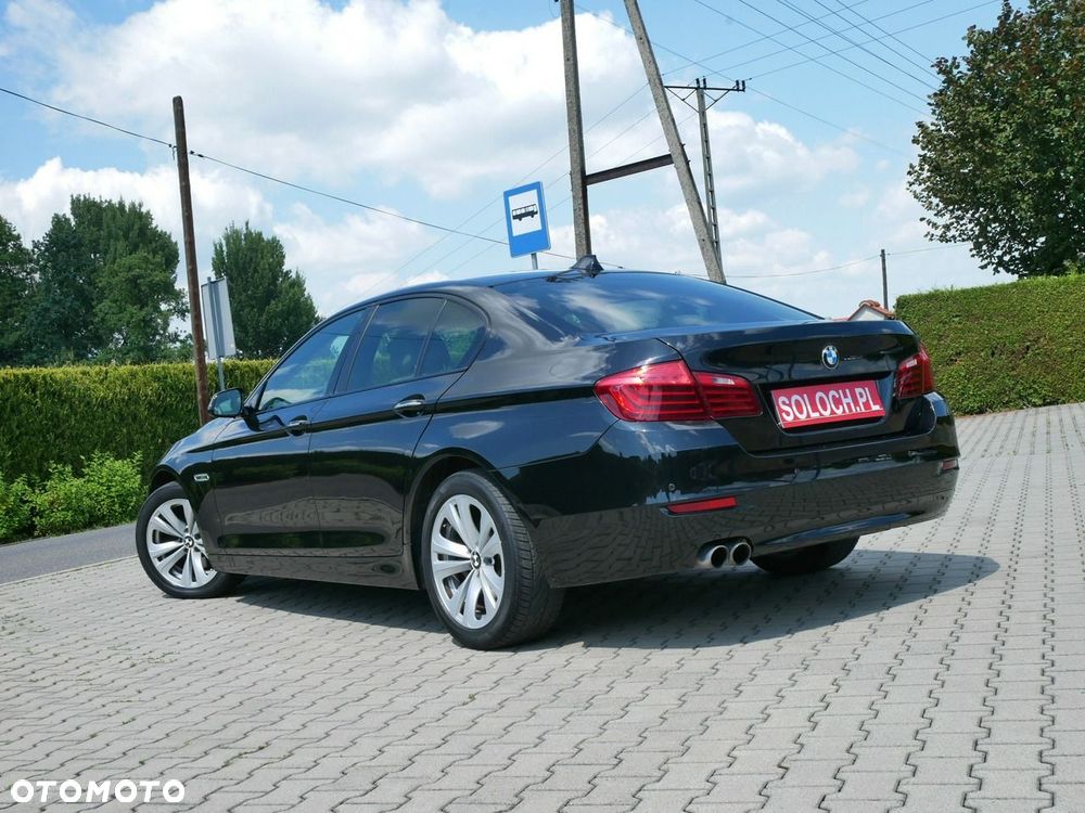 BMW Seria 5 520d xDrive - 14