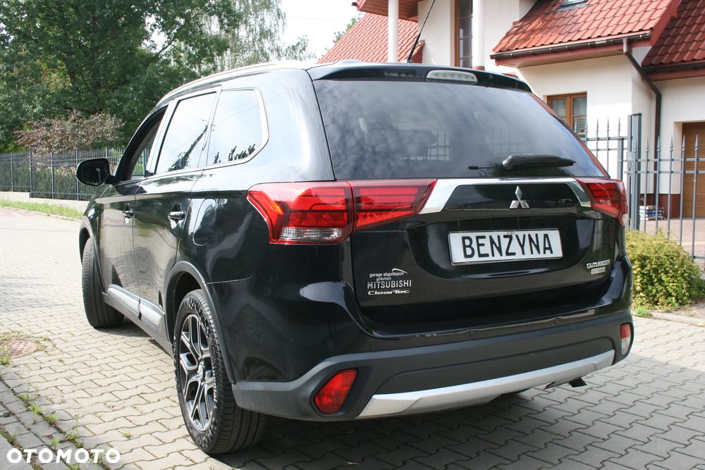 Mitsubishi Outlander 2.2 DID Intense + 4WD - 29