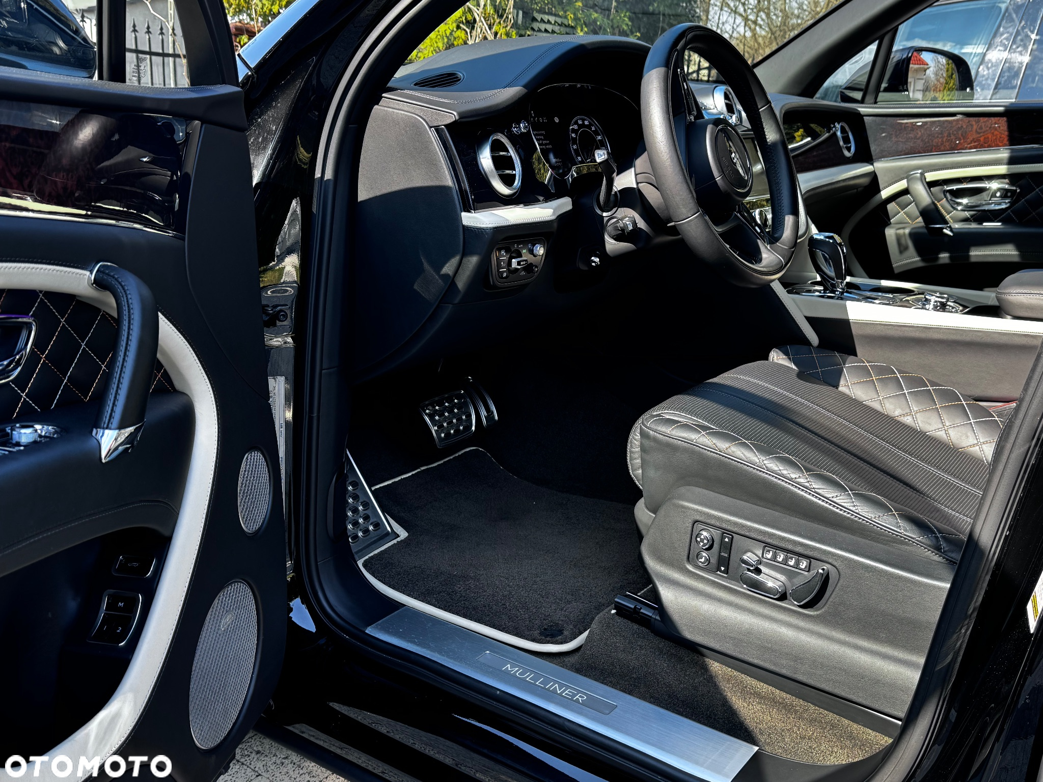 Bentley Bentayga W12 Mulliner - 5