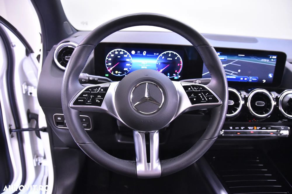 Mercedes-Benz GLA 180 d 8G-DCT - 18