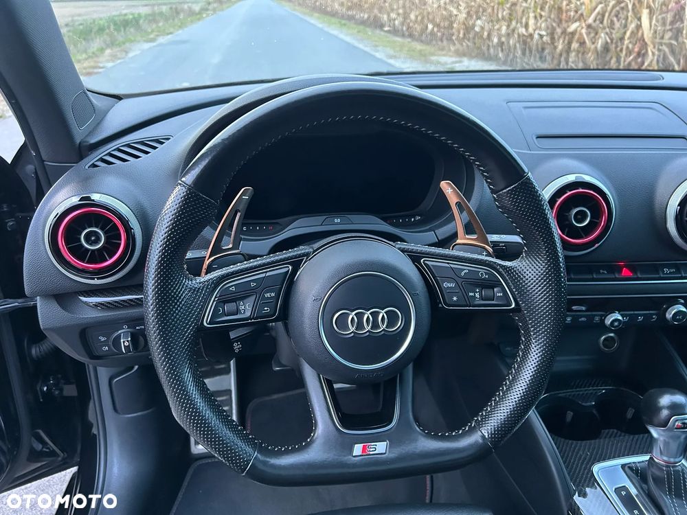 Audi S3 S tronic - 16