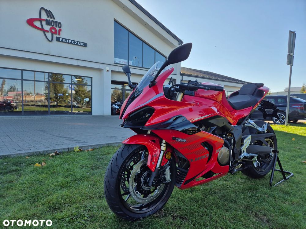 QJMOTOR SRK 800RR - 1