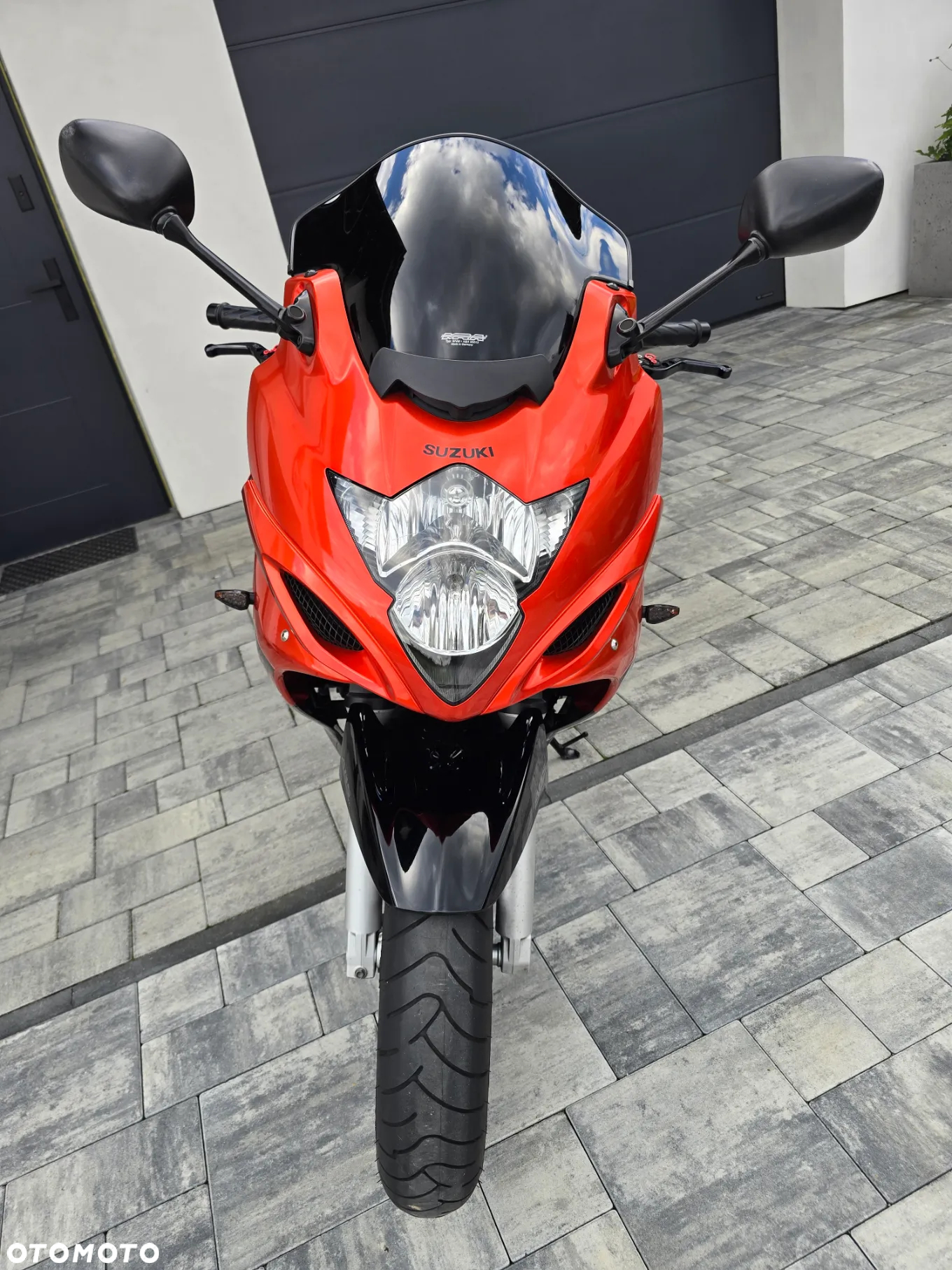 Suzuki GSX - 4