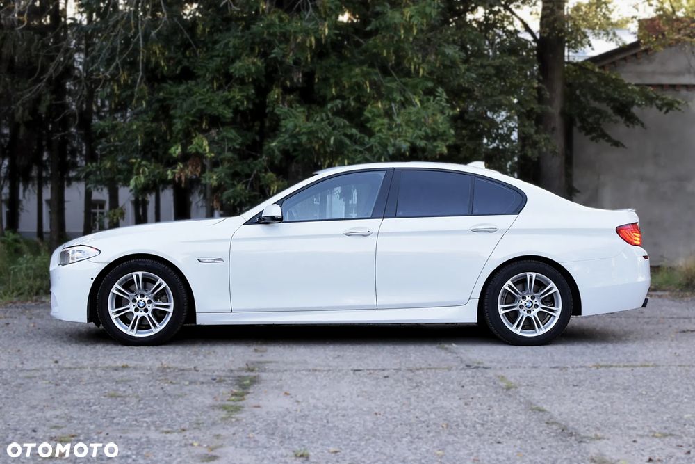 BMW Seria 5 528i xDrive Sport-Aut - 3