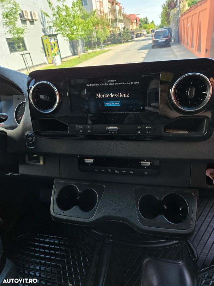 Mercedes-Benz Sprinter - 21