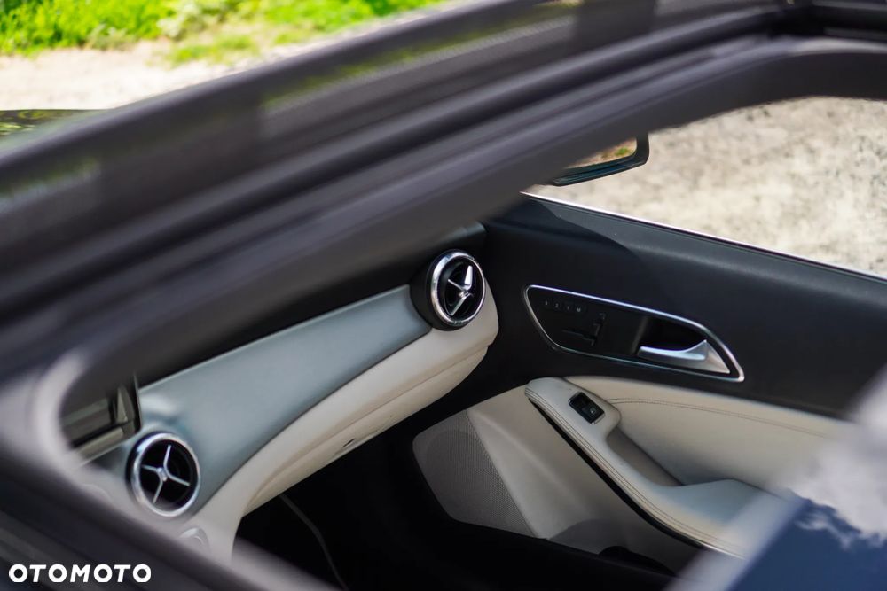 Mercedes-Benz CLA 250 4-Matic Sport - 35