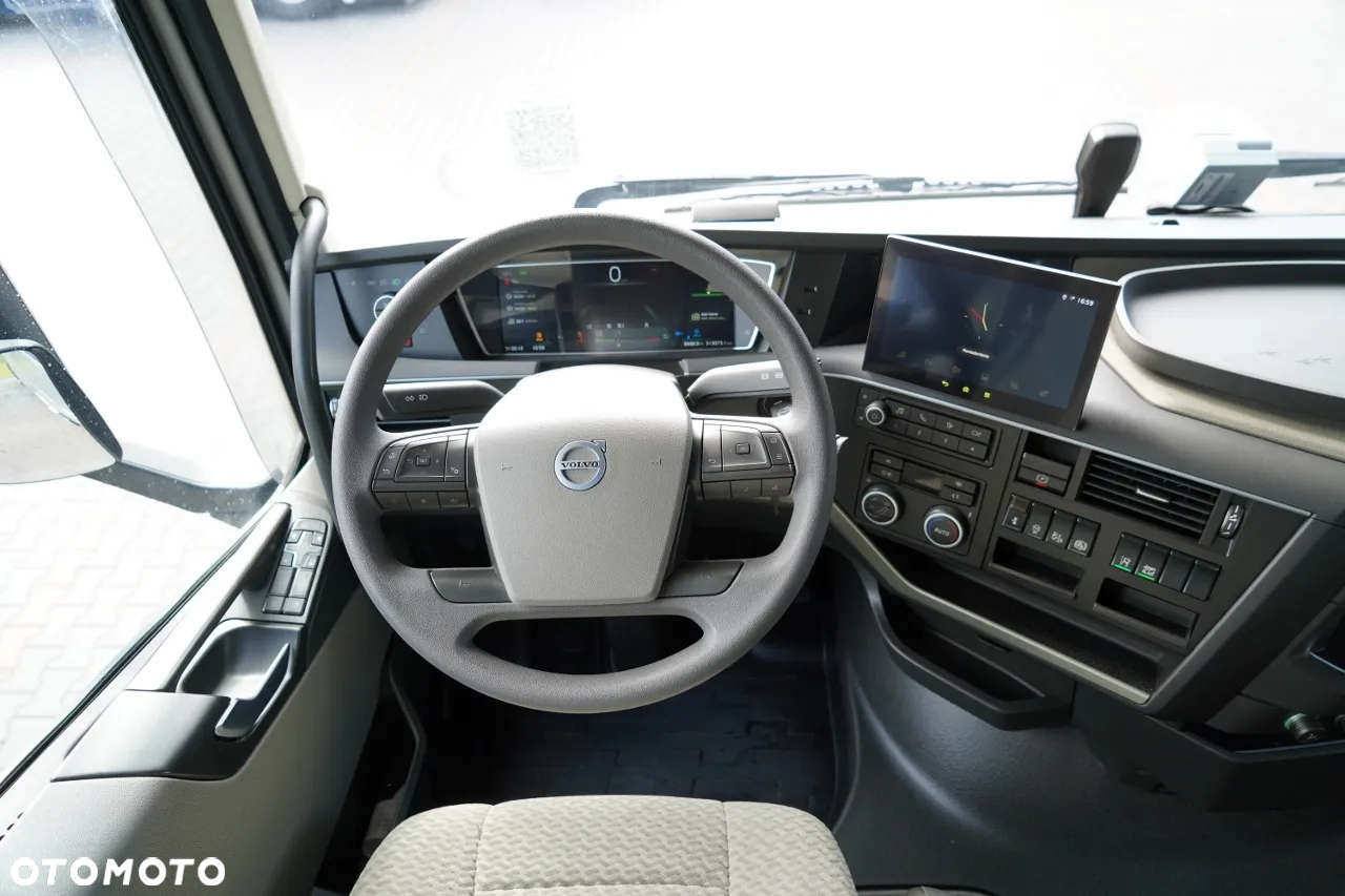 Volvo FH 500 / XXL / I-SAVE /  LOWDECK / MEGA / KLIMA POSTOJOWA / PO ZŁOTYM KONTRAKCIE SERWISOWYM - 28