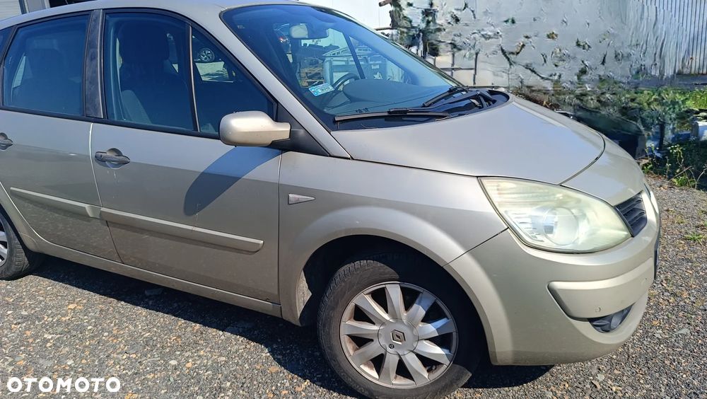 Renault Scenic - 8