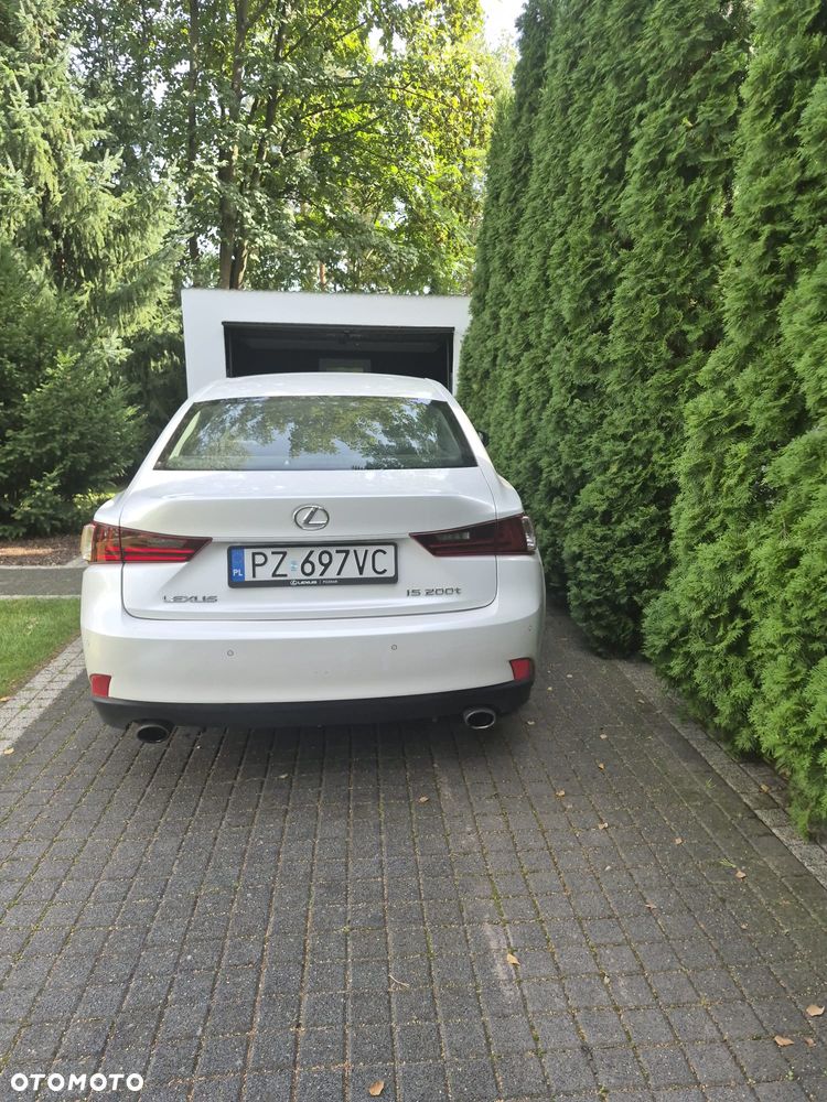 Lexus IS 200t Elegance - 2