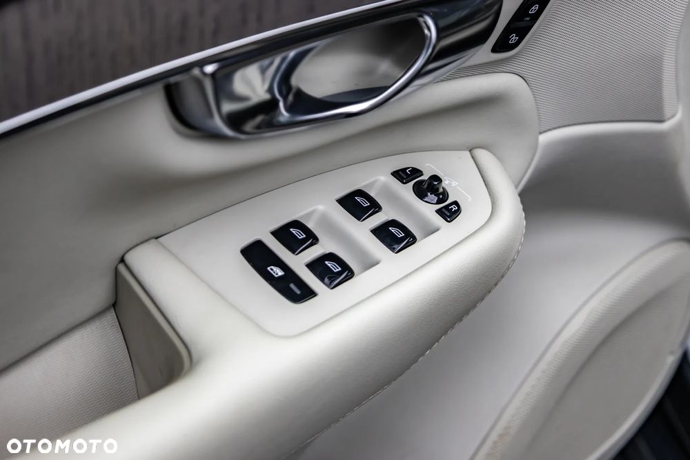 Volvo XC 90 B5 D AWD Inscription - 18
