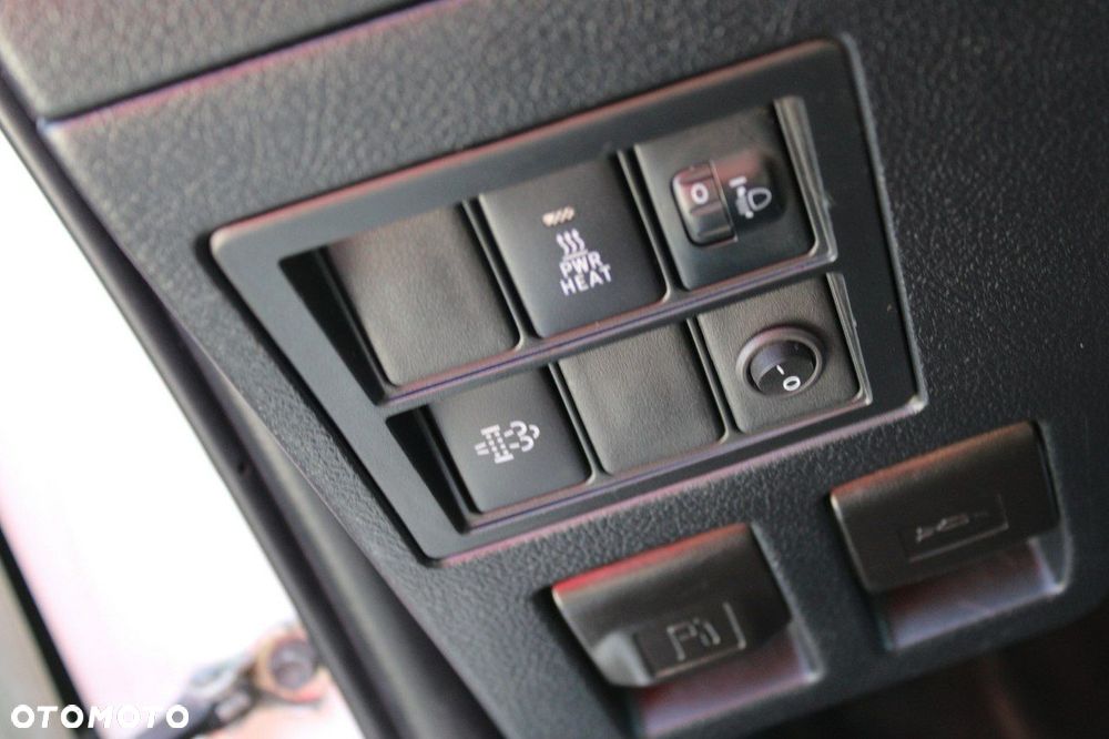 Toyota Hilux - 18