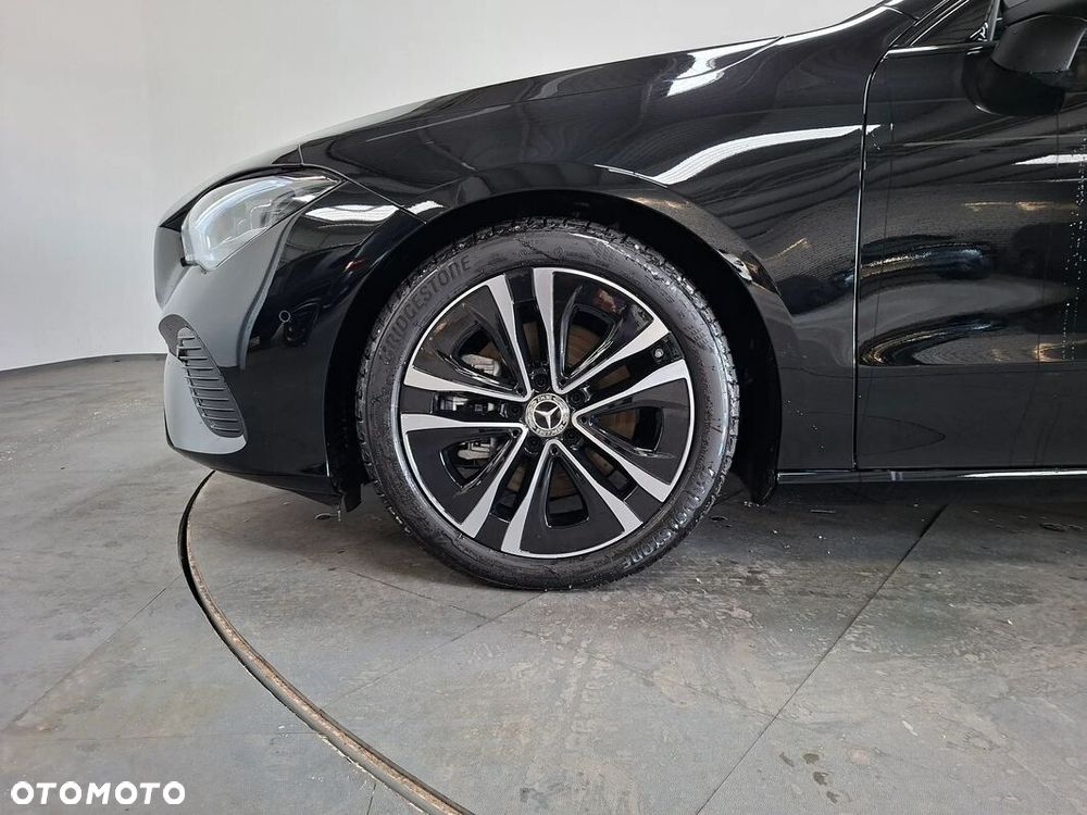 Mercedes-Benz CLA 220 4-Matic Progressive 7G-DCT - 9