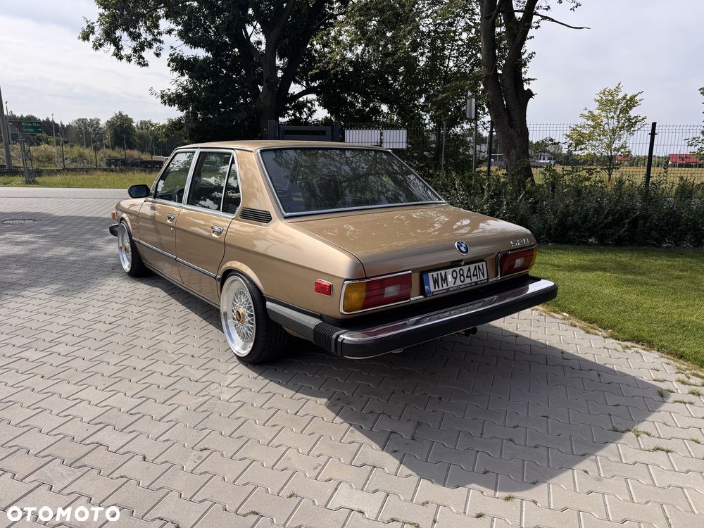 BMW Seria 5 528 i - 4