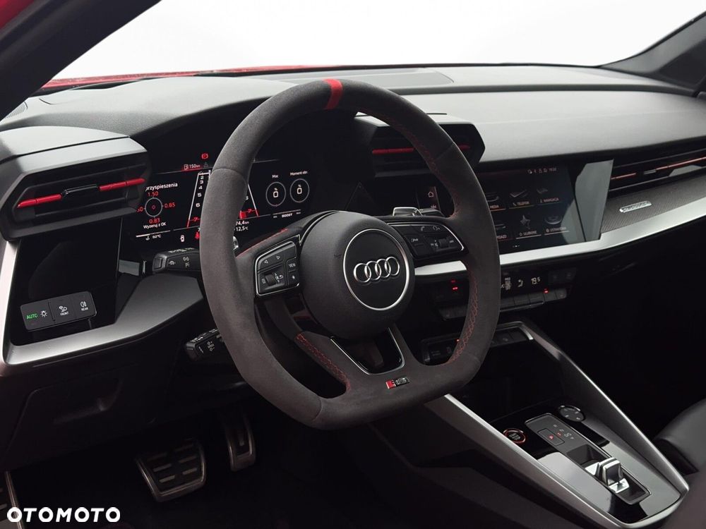 Audi RS3 Limousine - 14