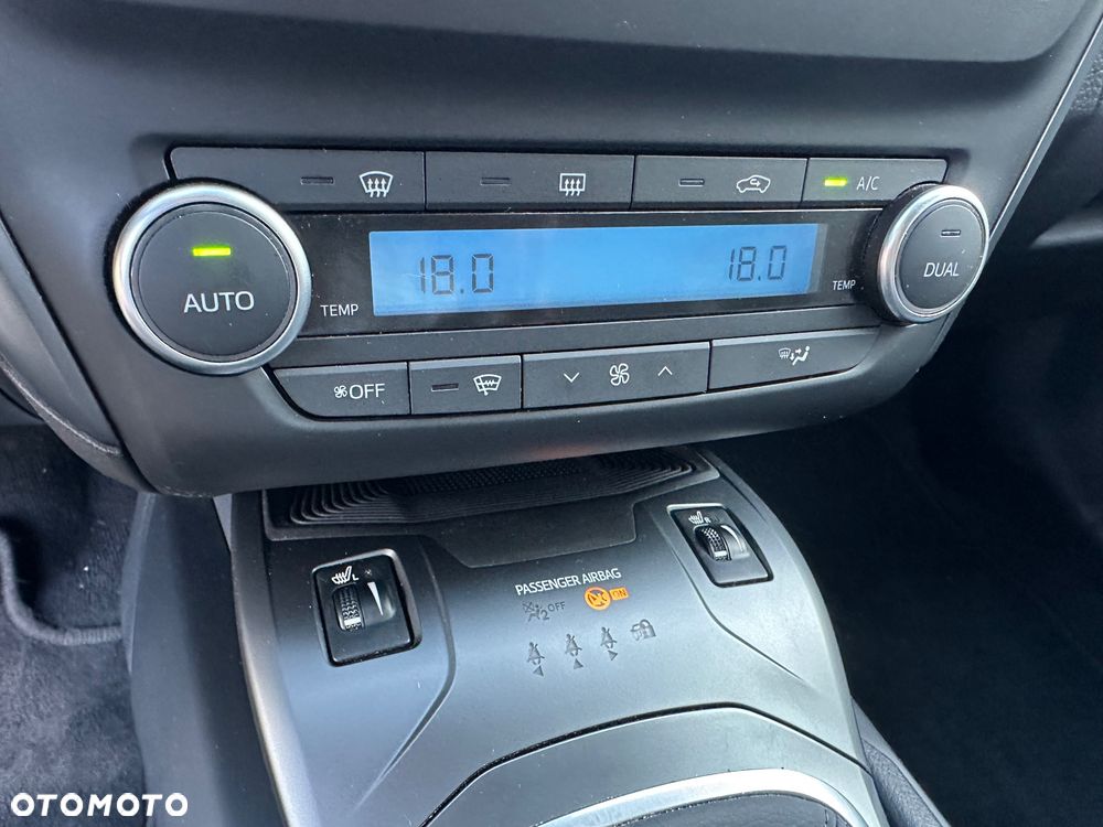 Toyota Avensis Touring Sports 1.8 Comfort - 33