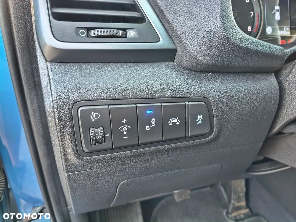 Hyundai Tucson blue 1.6 GDi 2WD Navi - 26