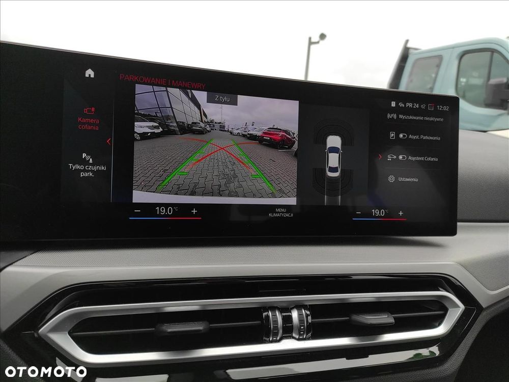 BMW Seria 3 318i - 18