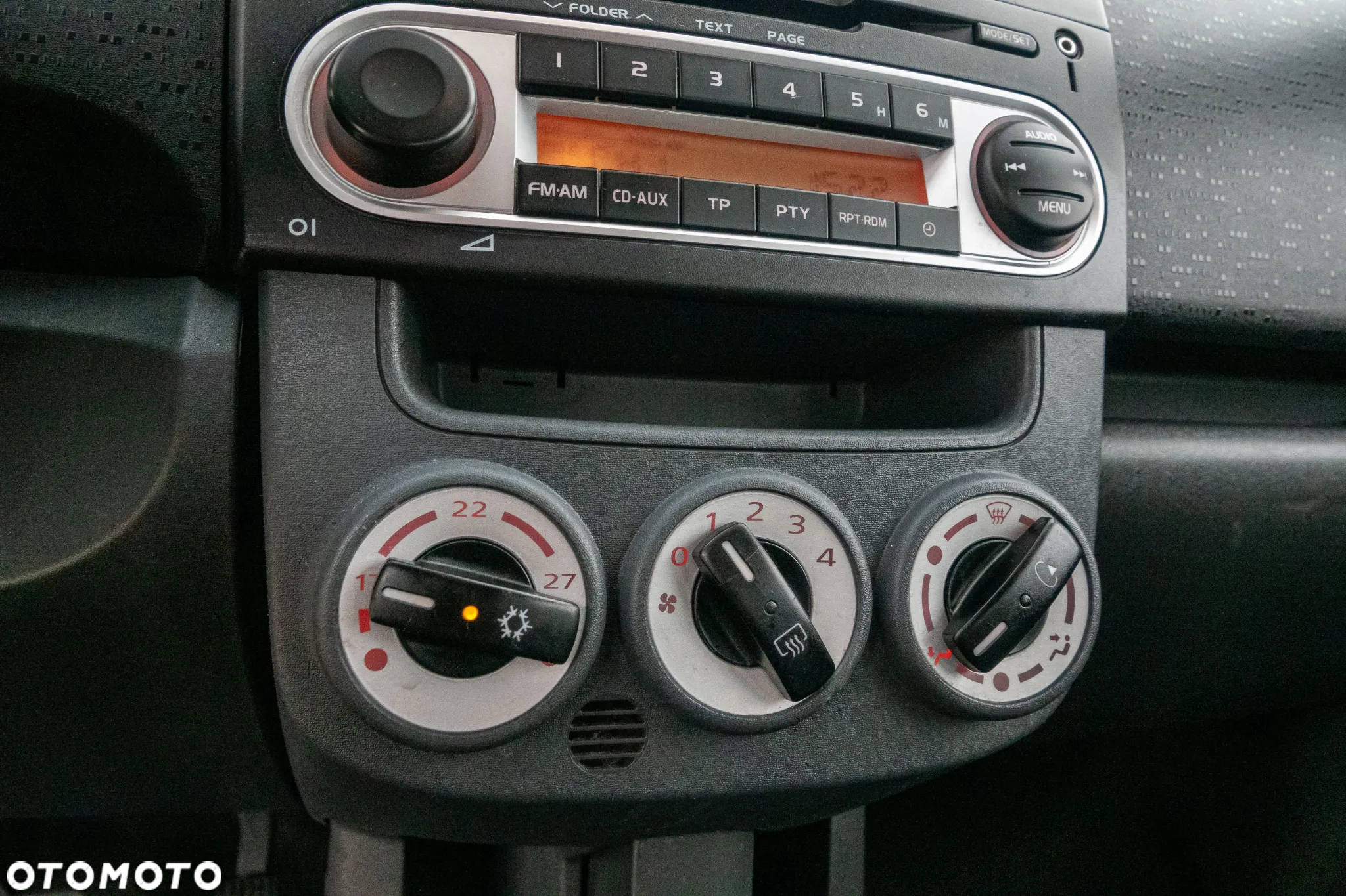 Mitsubishi Colt - 9
