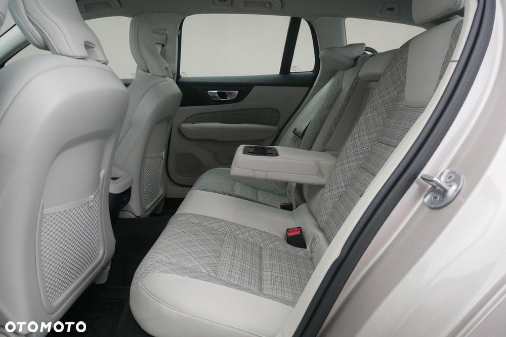 Volvo V60 - 15