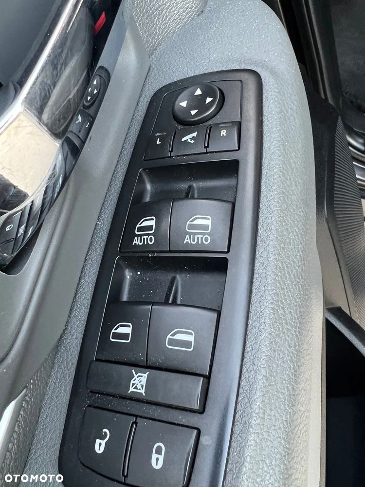 RAM 1500 - 10