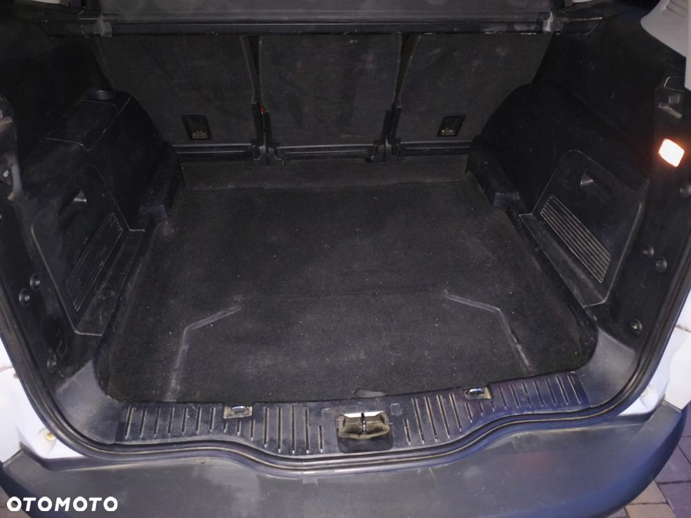 Ford S-Max 2.0 TDCi DPF Champions Edition - 14
