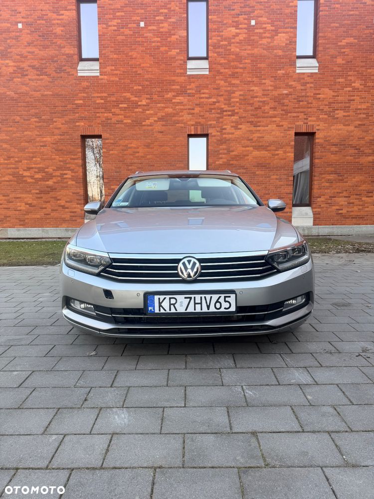 Volkswagen Passat - 4