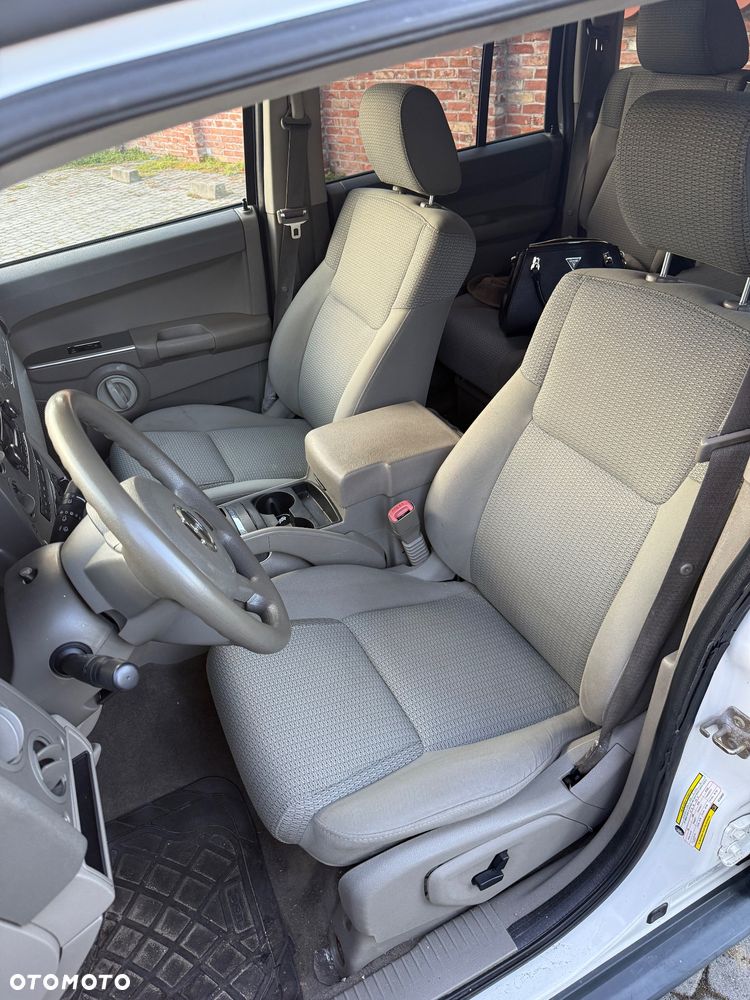Jeep Commander 3.7 V6 - 12
