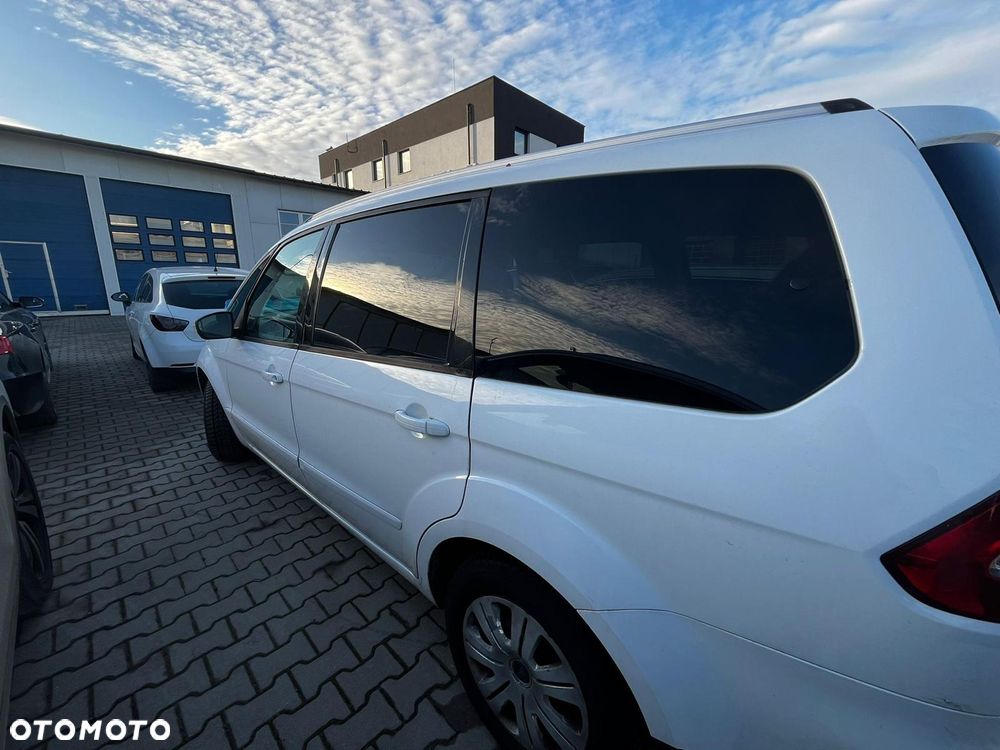 Ford Galaxy - 3