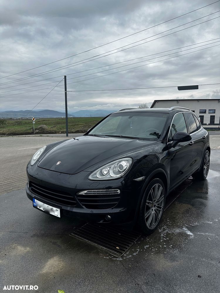 Porsche Cayenne - 1