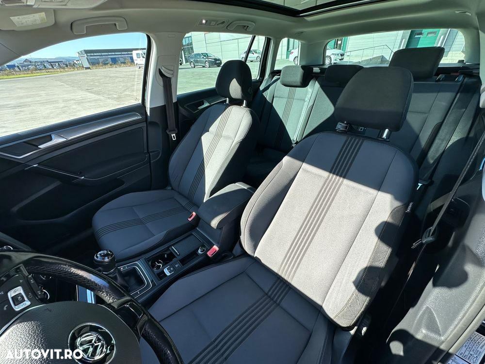 Volkswagen Golf - 4