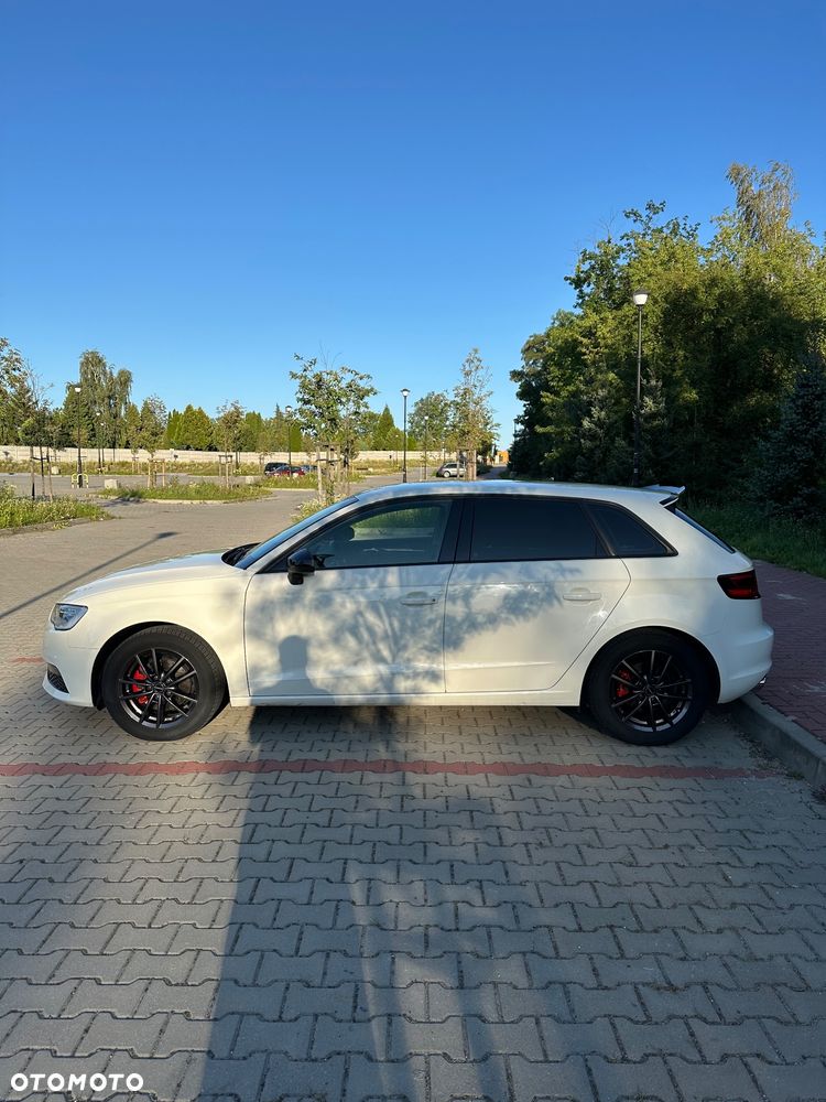 Audi A3 Sportback 1.4 TFSI Ambiente - 2
