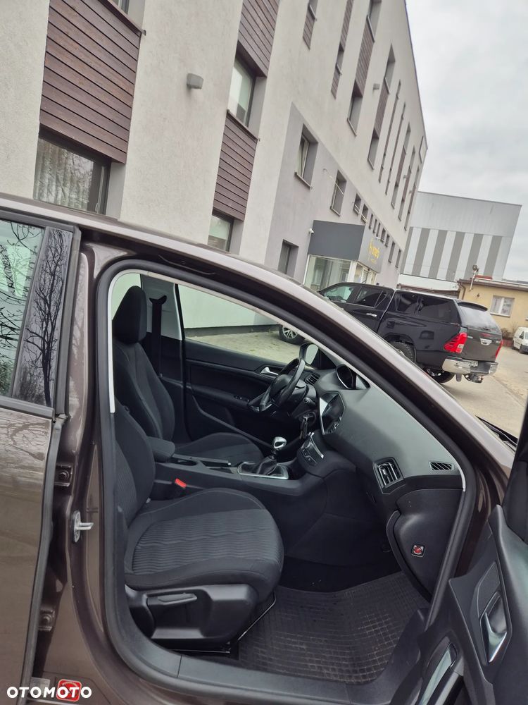 Peugeot 308 125 THP Active - 7