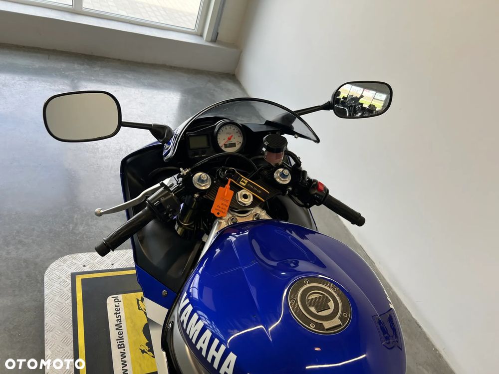 Yamaha R6 - 14