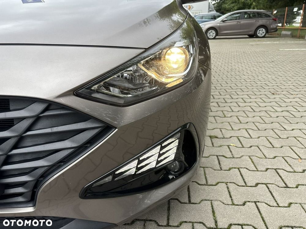 Hyundai i30 1.5 DPI Classic + - 9