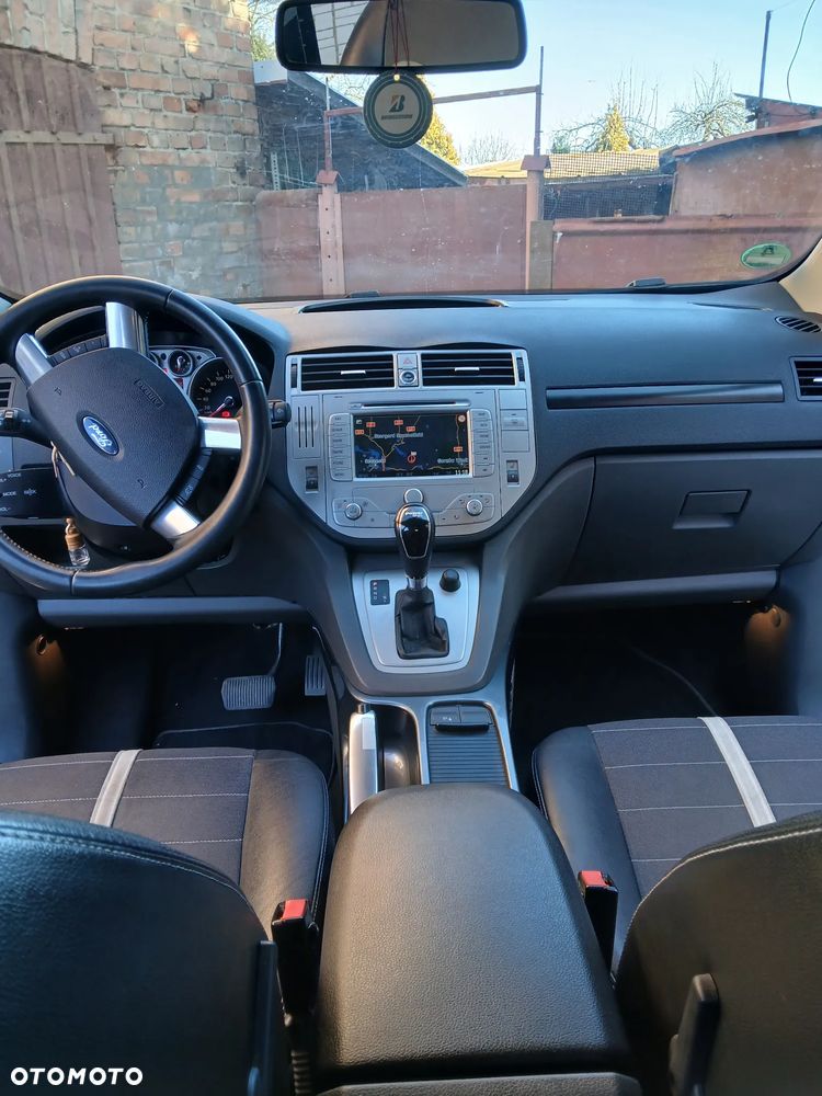 Ford Kuga - 9